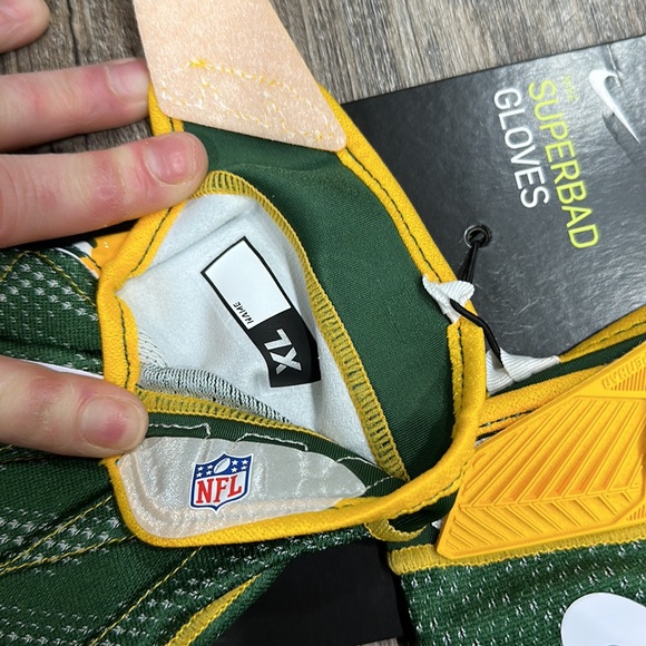 NEW Nike Superbad Football Gloves NFL Green Bay Packers Green Gold NWT XL - Picture 5 of 5